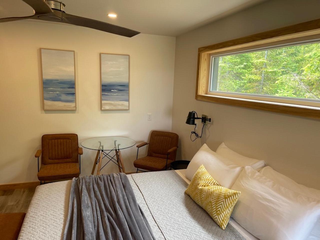 Stone Cove Waterfront Adults Only B&B โทเบอร์มอรี ภายนอก รูปภาพ